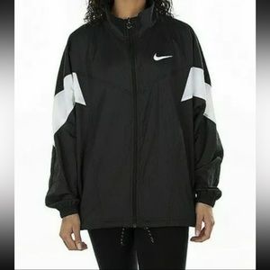 Nike Women's Black/White Vintage Windbreaker